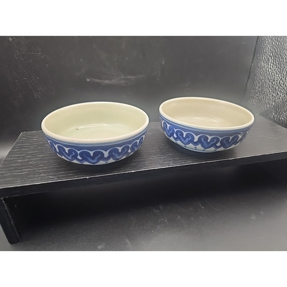 2 Small Chinese Hand Painted Blue And White Ceramic Bowls